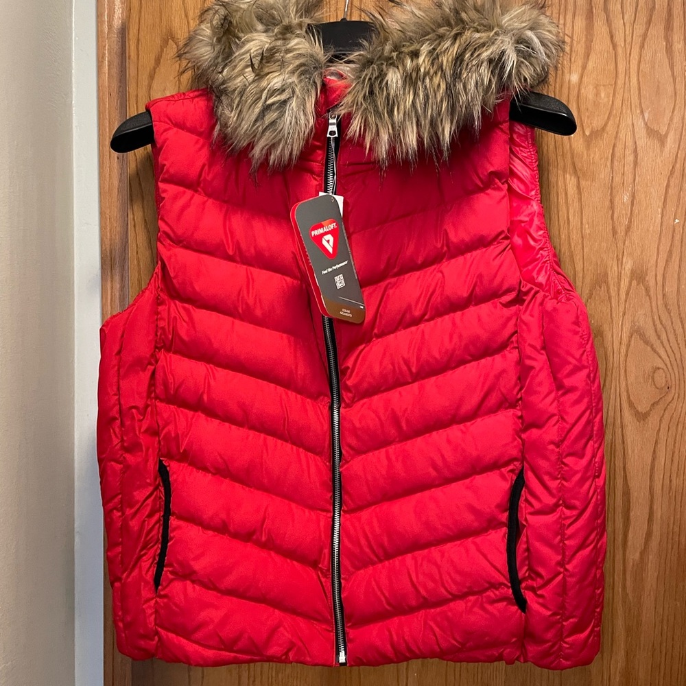 Brand New women’s puffy vest